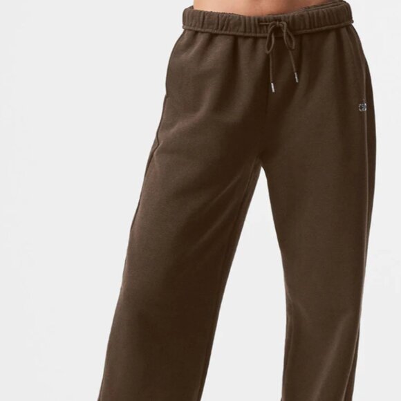 Alo Accolade Straight Leg Sweatpant - Picture 2 of 3